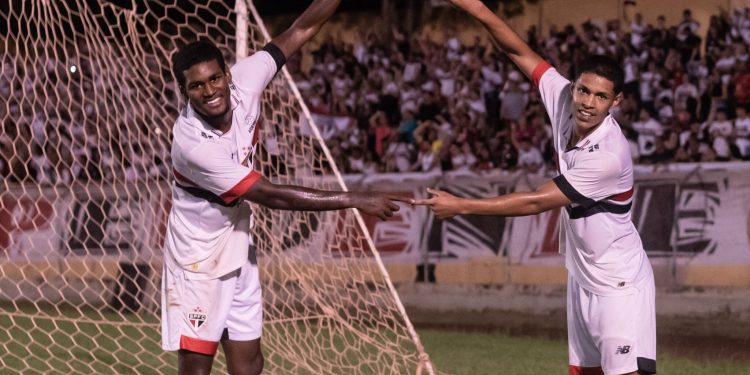 São Paulo F.C. – São Paulo vence o Cruzeiro e está na semifinal da Copinha São Paulo F.C. – São Paulo vence o Cruzeiro e está na semifinal da Copinha