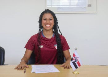São Paulo F.C. – Vitorinha assina contrato profissional e inicia transição para o profissional