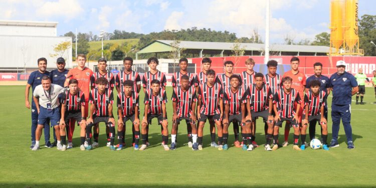 São Paulo F.C. – Sub-16 é superado na semifinal da Bull’s Cup São Paulo F.C. – Sub-16 é superado na semifinal da Bull’s Cup