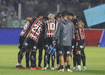 São Paulo F.C. – Fora de casa, São Paulo sofre revés para o Santos