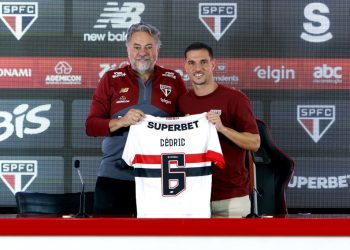 São Paulo F.C. – Cédric: “O São Paulo representa muito na história do futebol” São Paulo F.C. – Cédric: “O São Paulo representa muito na história do futebol”