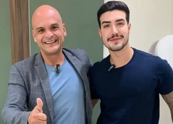 Dr. Guilherme Bortolotti realiza cirurgia plástica em Matheus Freire