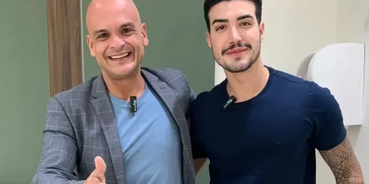 Dr. Guilherme Bortolotti realiza cirurgia plástica em Matheus Freire