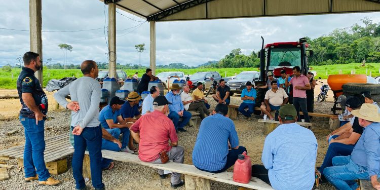 Pedro Fernandes destina R$ 200 mil para fortalecer a produção leiteira em Monte Negro Pedro Fernandes destina R$ 200 mil para fortalecer a produção leiteira em Monte Negro