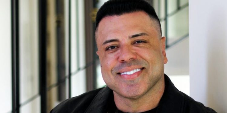 Carlos Mais: o revolucionário CEO da Smart Money que está transformando o conhecimento sobre as moedas digitais Carlos Mais: o revolucionário CEO da Smart Money que está transformando o conhecimento sobre as moedas digitais