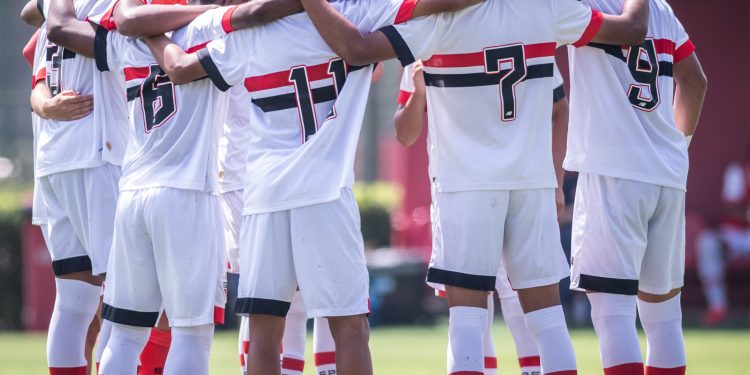 São Paulo F.C. – Sub-10 e Sub-15 ficam com o vice-campeonato da Copa Buh São Paulo F.C. – Sub-10 e Sub-15 ficam com o vice-campeonato da Copa Buh