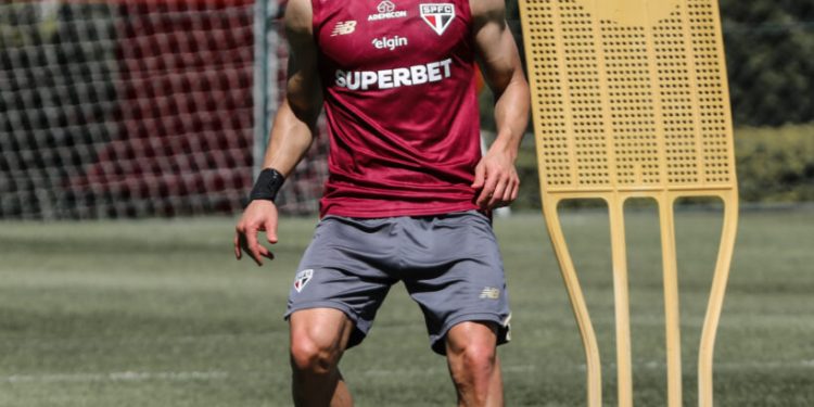 São Paulo F.C. – Elenco se reapresenta e abre semana de estreia no Brasileirão São Paulo F.C. – Elenco se reapresenta e abre semana de estreia no Brasileirão
