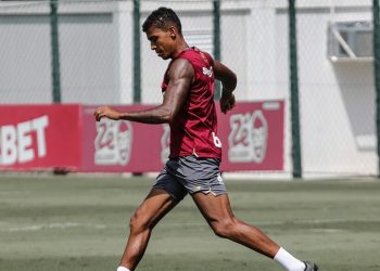São Paulo F.C. – Recuperado de lesão, Luiz Gustavo projeta estreia no Brasileirão