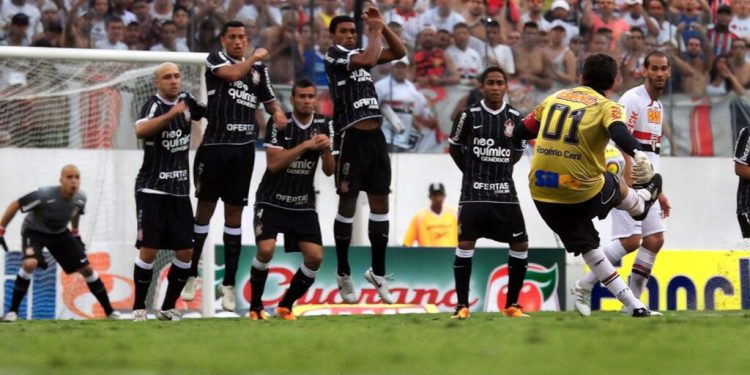 São Paulo F.C. – O centésimo gol de Rogério Ceni São Paulo F.C. – O centésimo gol de Rogério Ceni