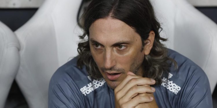 São Paulo F.C. – Zubeldía destaca a base e elogia o elenco tricolor após grande sequência de jogos São Paulo F.C. – Zubeldía destaca a base e elogia o elenco tricolor após grande sequência de jogos