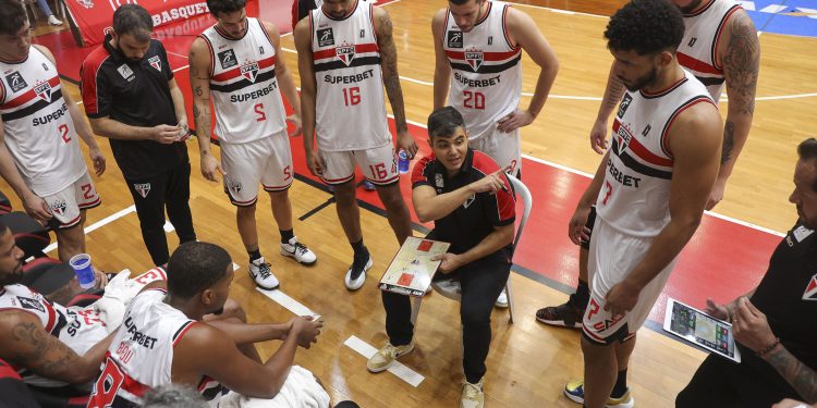São Paulo F.C. – Basquete Tricolor encara o Brasília nas oitavas de final do NBB São Paulo F.C. – Basquete Tricolor encara o Brasília nas oitavas de final do NBB