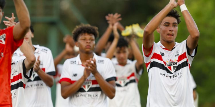 São Paulo F.C. – Em Cotia, Sub-17 recebe o Sport em busca de vaga para a semi da Copa do Brasil São Paulo F.C. – Em Cotia, Sub-17 recebe o Sport em busca de vaga para a semi da Copa do Brasil