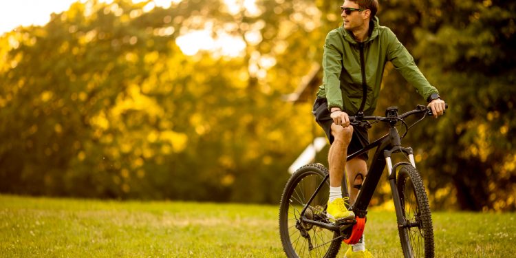 Guia completo sobre bicicletas elétricas: Escolha, uso e manutenção Guia completo sobre bicicletas elétricas: Escolha, uso e manutenção