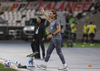 São Paulo F.C. – Zubeldía comenta empate fora de casa e destaca esforço do elenco