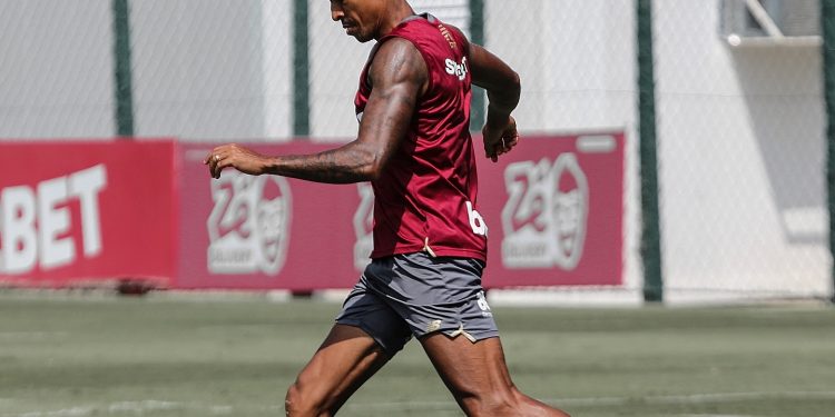 São Paulo F.C. – Luiz Gustavo recebe alta – SPFC São Paulo F.C. – Luiz Gustavo recebe alta – SPFC