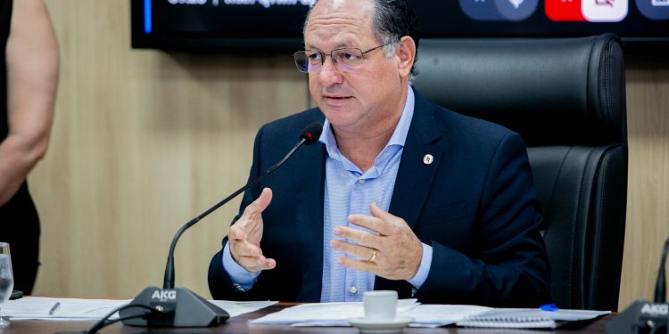 Deputado Pedro cobra valorização do preço do boi gordo em Rondônia Deputado Pedro cobra valorização do preço do boi gordo em Rondônia