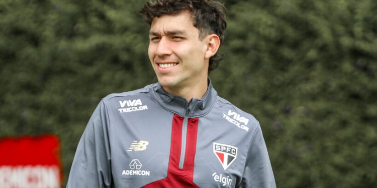 São Paulo F.C. – Elenco retorna de BH e inicia preparação para duelo com o Alianza Lima São Paulo F.C. – Elenco retorna de BH e inicia preparação para duelo com o Alianza Lima