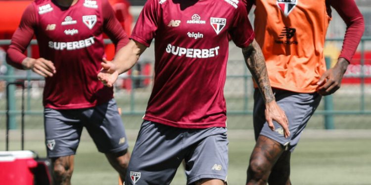 São Paulo F.C. – Elenco dá sequência aos preparativos para duelo com o Alianza Lima São Paulo F.C. – Elenco dá sequência aos preparativos para duelo com o Alianza Lima