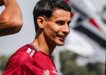 São Paulo F.C. – Elenco treina no feriado de olho no San-São