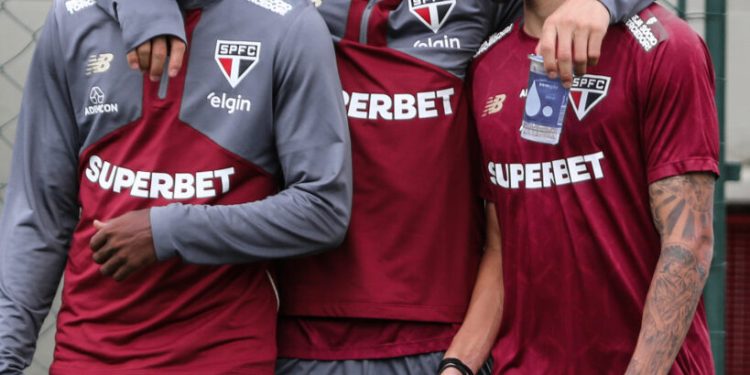 São Paulo F.C. – Após vitória no San-São, Tricolor abre preparação para duelo com o Libertad São Paulo F.C. – Após vitória no San-São, Tricolor abre preparação para duelo com o Libertad