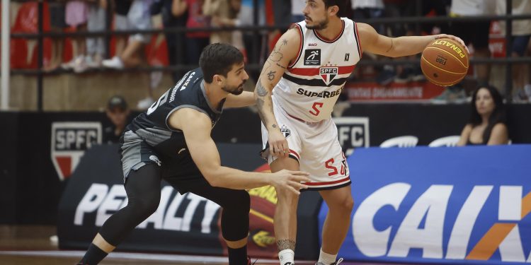 São Paulo F.C. – Basquete Tricolor vence Brasília pelo último jogo da fase de classificação do NBB São Paulo F.C. – Basquete Tricolor vence Brasília pelo último jogo da fase de classificação do NBB