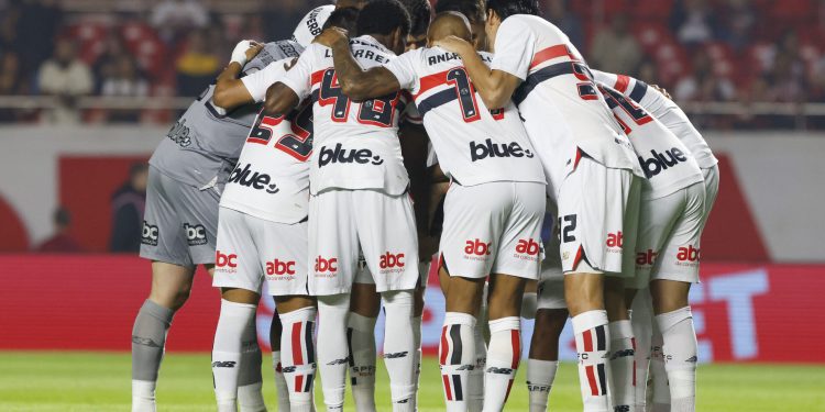 São Paulo F.C. – Em duelo decisivo, Tricolor encara o Naútico pela Copa do Brasil São Paulo F.C. – Em duelo decisivo, Tricolor encara o Naútico pela Copa do Brasil