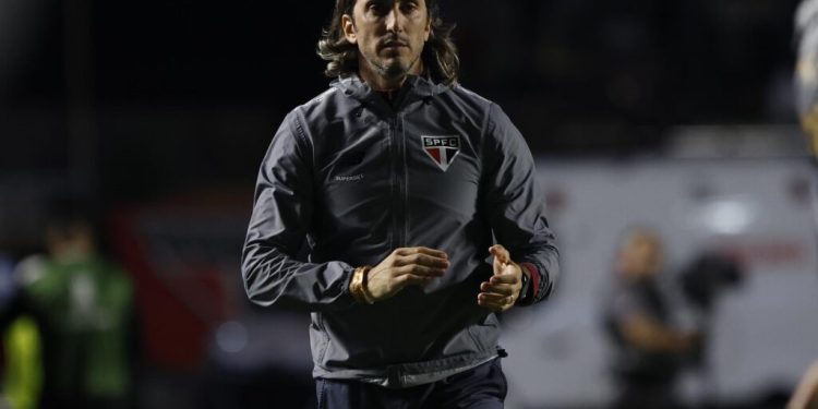 São Paulo F.C. – Zubeldía exalta garra do elenco no empate do São Paulo
