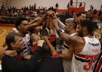 São Paulo F.C. – Basquete Tricolor vence Brasília e avança às quartas de final do NBB