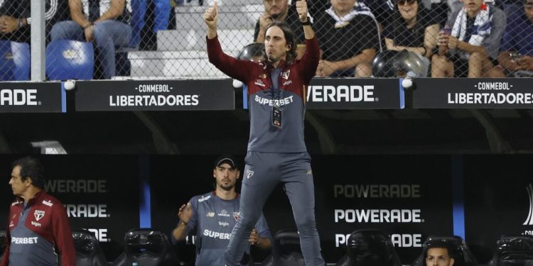 São Paulo F.C. – Zubeldía comenta vitória em Lima e exalta momento do grupo