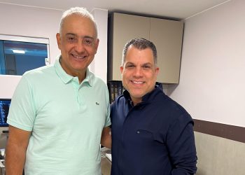 Prefeito Carlos Augusto realiza consulta com o cardiologista Dr. Thiago Barroso na CardioLagos