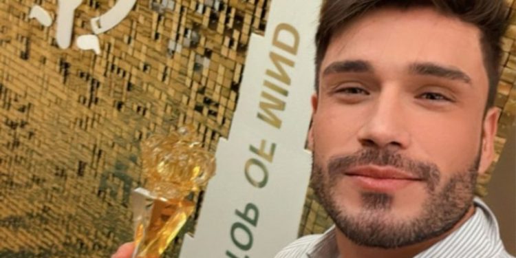Lucas Viana é eleito o Melhor Influenciador Fitness do Mundo no Top Of Mind International Dubai 2025