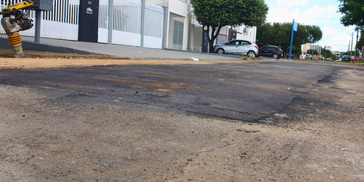 Águas de Ariquemes intensifica ações para recompor asfalto em trechos afetados pelo período chuvoso Águas de Ariquemes intensifica ações para recompor asfalto em trechos afetados pelo período chuvoso