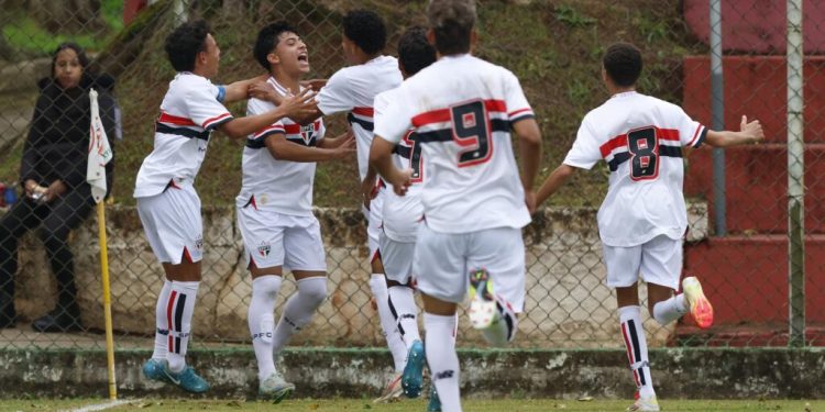 São Paulo F.C. – Fora de casa, Sub-15 e Sub-17 vencem pelo Paulista São Paulo F.C. – Fora de casa, Sub-15 e Sub-17 vencem pelo Paulista