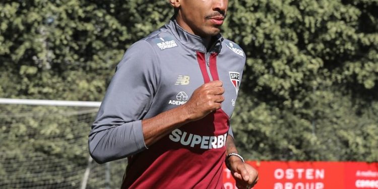 São Paulo F.C. – Luiz Gustavo inicia recondicionamento físico São Paulo F.C. – Luiz Gustavo inicia recondicionamento físico