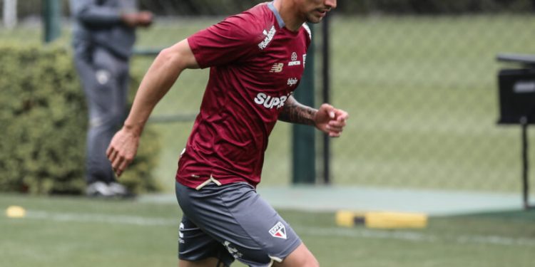 São Paulo F.C. – Ferreira e Lucas iniciam transição com a preparação física São Paulo F.C. – Ferreira e Lucas iniciam transição com a preparação física