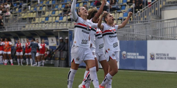 São Paulo F.C. – Tricolor goleia o Red Bull Bragantino e está nas quartas do Brasileirão Feminino São Paulo F.C. – Tricolor goleia o Red Bull Bragantino e está nas quartas do Brasileirão Feminino