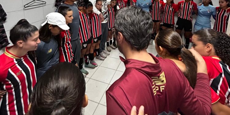 São Paulo F.C. – Tricolor goleia o Vitória na segunda rodada do Brasileirão Sub-17 São Paulo F.C. – Tricolor goleia o Vitória na segunda rodada do Brasileirão Sub-17