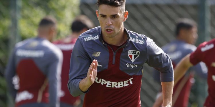 São Paulo F.C. – Crespo comanda o último treino para a reestreia no Tricolor