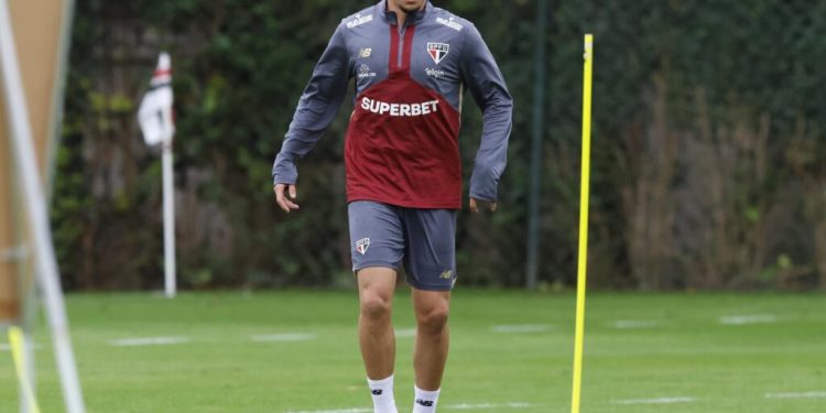 São Paulo F.C. – Elenco abre o dia de atividades em dois períodos no CT da Barra Funda