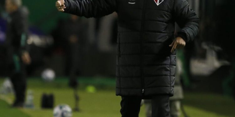 São Paulo F.C. – Crespo ressalta força do elenco em mais uma vitória do Tricolor