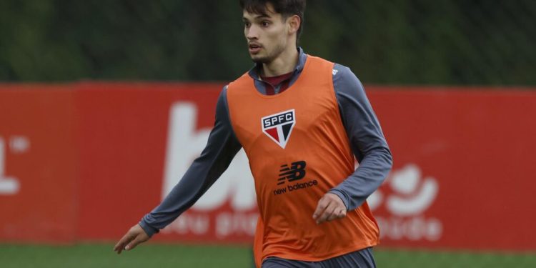 São Paulo F.C. – Com ajustes táticos, elenco encerra mais um dia de preparação São Paulo F.C. – Com ajustes táticos, elenco encerra mais um dia de preparação