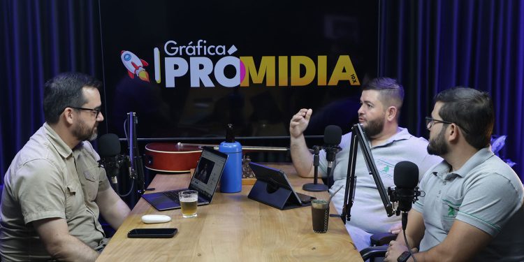 Diego e Douglas Silva compartilham trajetória da Móveis São Jorge no podcast Folha Nobre Diego e Douglas Silva compartilham trajetória da Móveis São Jorge no podcast Folha Nobre