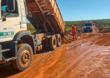 Governo de RO realiza manutenção em 27 km na Rodovia-370, em Colorado do Oeste, no Cone Sul