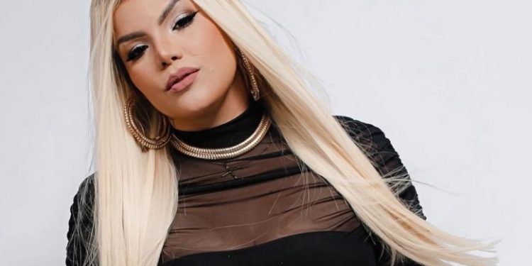 Polêmica abala o Norte e Nordeste: cantor Gustavo Andrioli é acusado de ofender criança autista durante briga com Deyse Santana, vocalista da Banda Sentimentos Polêmica abala o Norte e Nordeste: cantor Gustavo Andrioli é acusado de ofender criança autista durante briga com Deyse Santana, vocalista da Banda Sentimentos