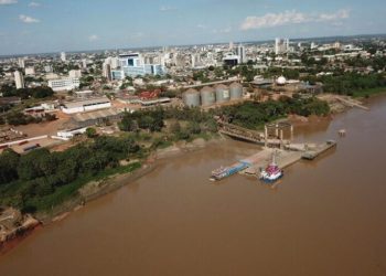 Porto de Porto Velho completa 50 anos como símbolo de transformação logística e econômica da Amazônia