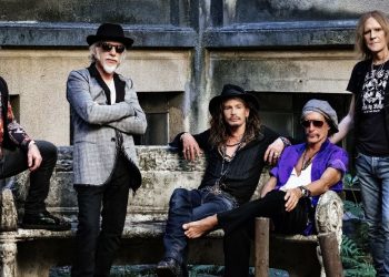 SP: Banda Fever faz fãs reviverem o Aerosmith nos palcos do Kia Ora