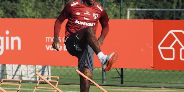São Paulo F.C. – Tricolor encerra preparação para enfrentar o Corinthians São Paulo F.C. – Tricolor encerra preparação para enfrentar o Corinthians