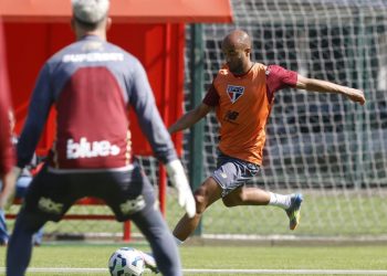 São Paulo F.C. – Lucas e Ferreira iniciam trabalho com o elenco São Paulo F.C. – Lucas e Ferreira iniciam trabalho com o elenco