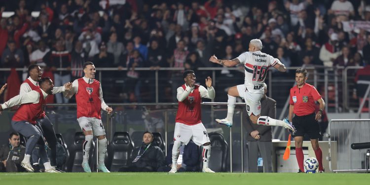 São Paulo F.C. – Notas históricas após São Paulo 2 x 0 Corinthians