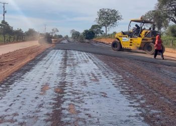 Rodovia 473 está sendo preparada receber pavimentação asfáltica do governo de RO Rodovia 473 está sendo preparada receber pavimentação asfáltica do governo de RO